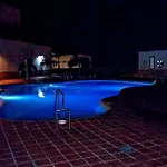 Private Pool Panoramic Views 别墅 阿德耶