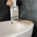Private Pool Panoramic Views 别墅 阿德耶