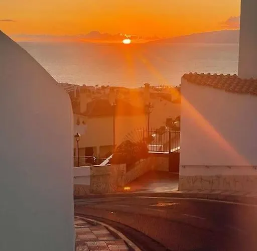 Private Pool Panoramic Views Вилла Адехе